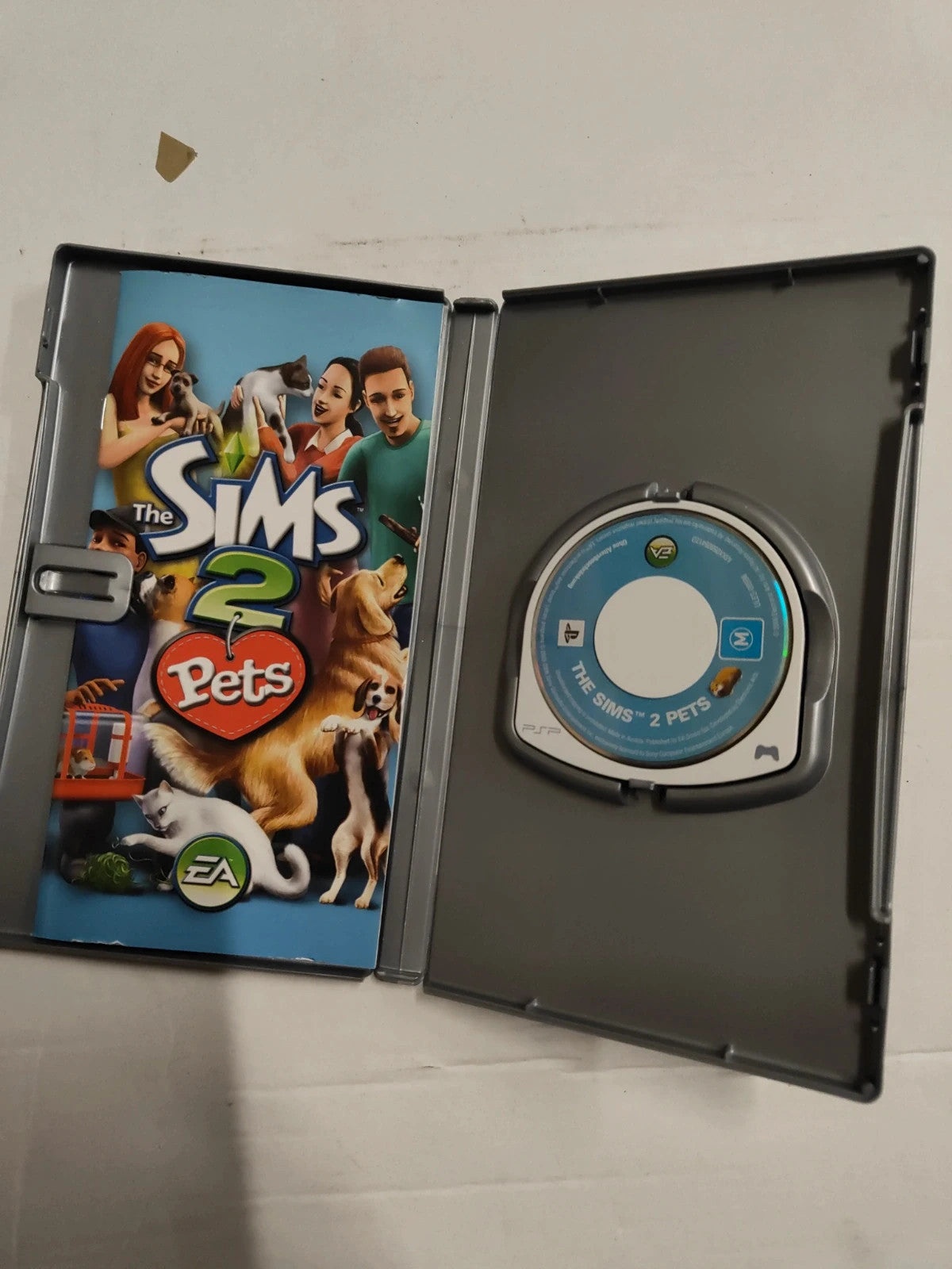 The Sims 2 Pets Playstation Portable